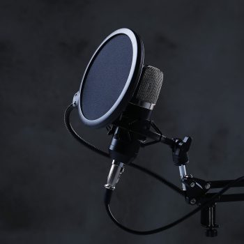 microphone-46A6MWV Kopie-min